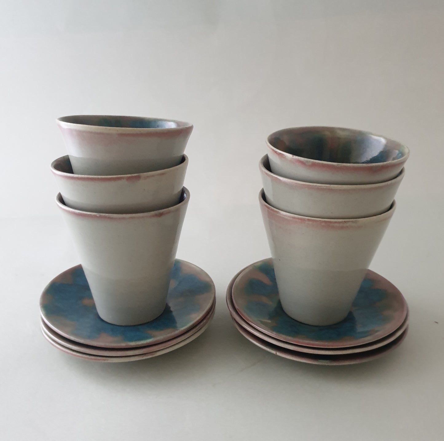 Set of 6 wine/espresso cups with saucers.