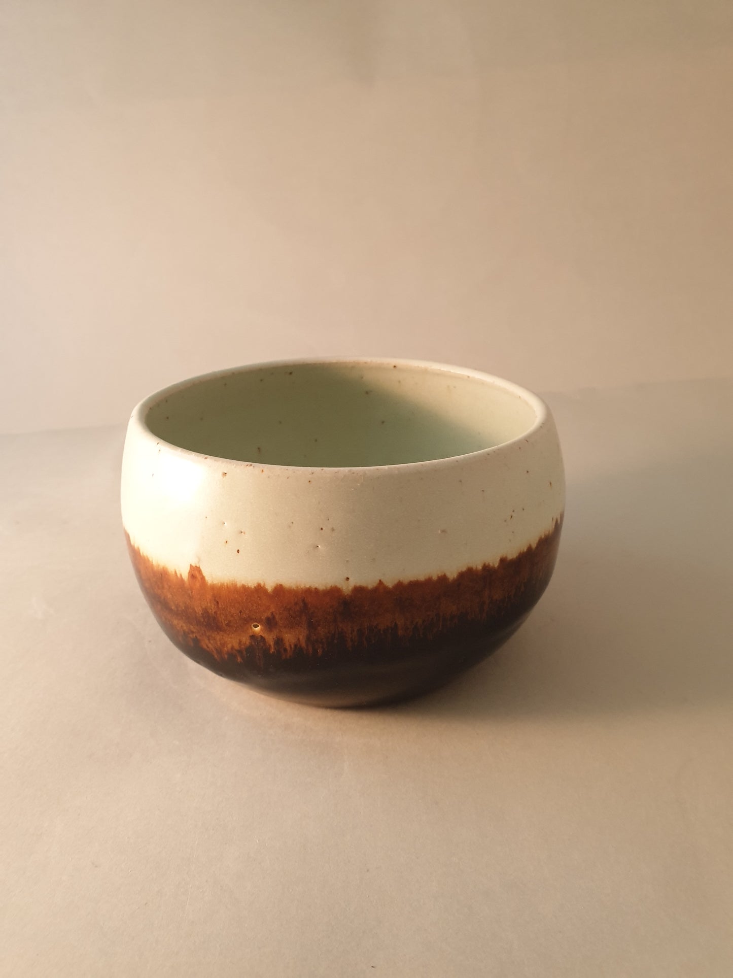 Stoneware bowl (1)