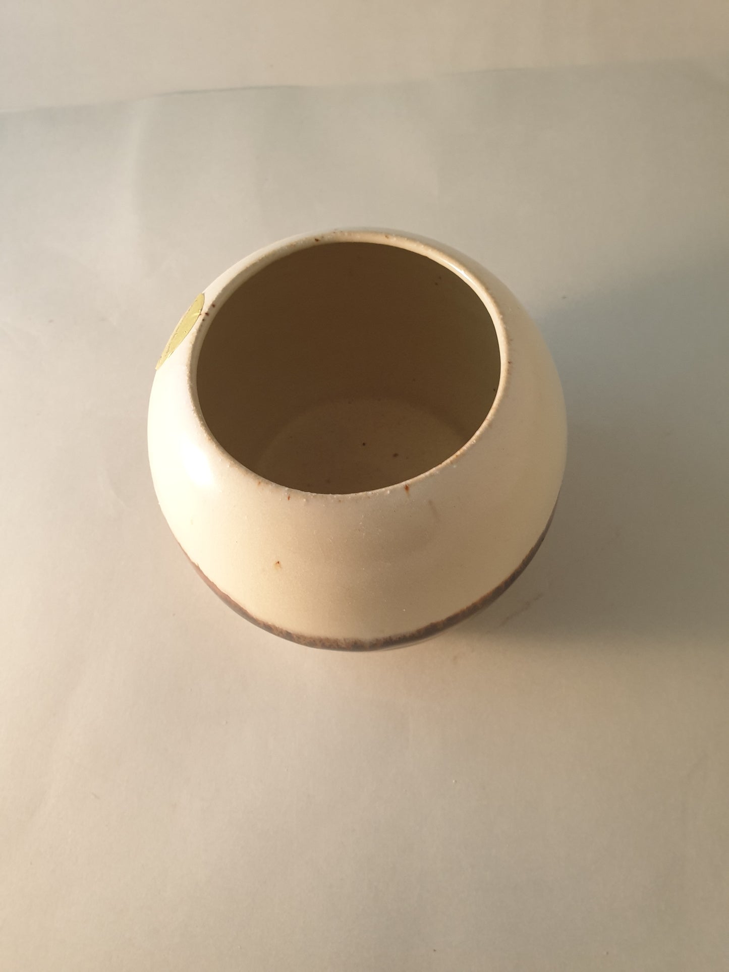 Stoneware bowl/vase (2)