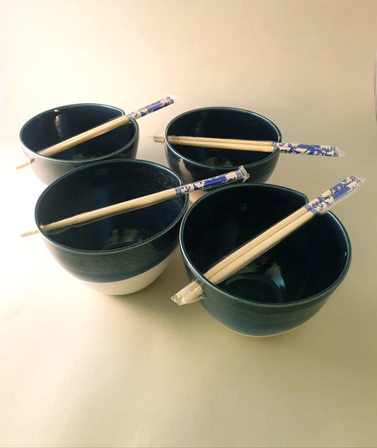 Set of 4 rice bowls/w chopsticks.