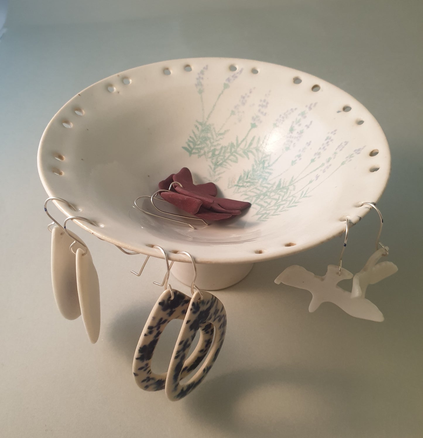 Jewellery/earring dish, lavender